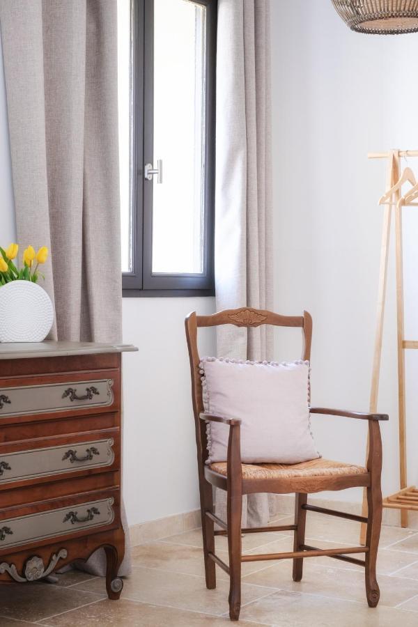 L'Ostal - Bed & Breakfast - Chambres Et Suites De 25 A 40M2 - Spa Saint-Hilaire-dʼOzilhan المظهر الخارجي الصورة