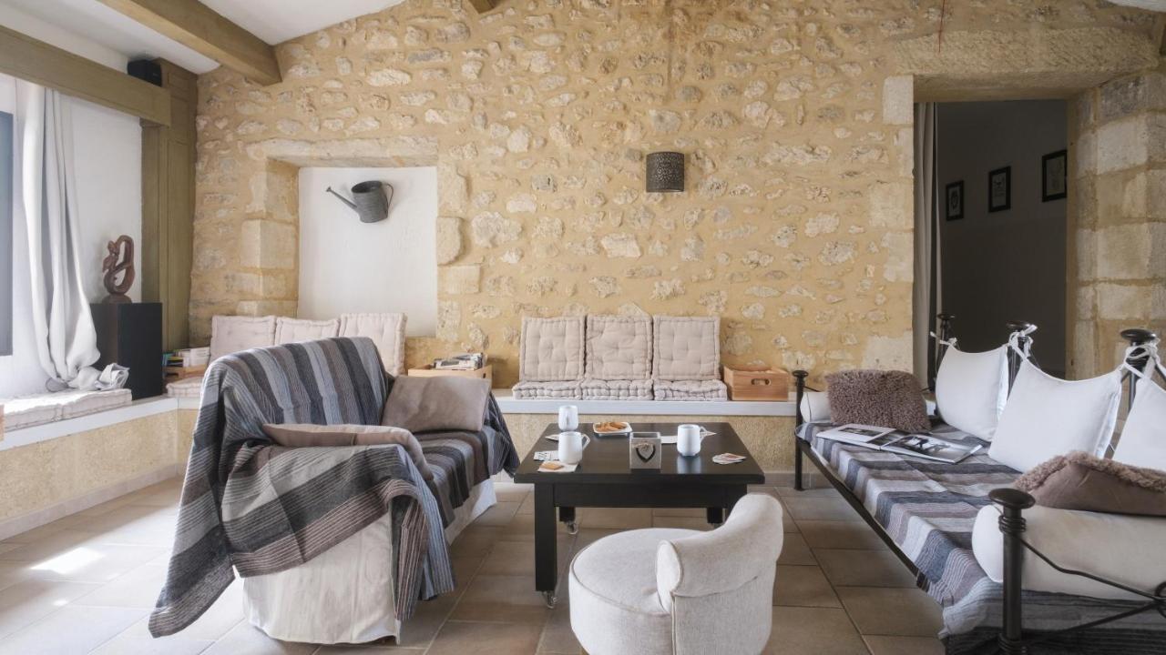 L'Ostal - Bed & Breakfast - Chambres Et Suites De 25 A 40M2 - Spa Saint-Hilaire-dʼOzilhan المظهر الخارجي الصورة
