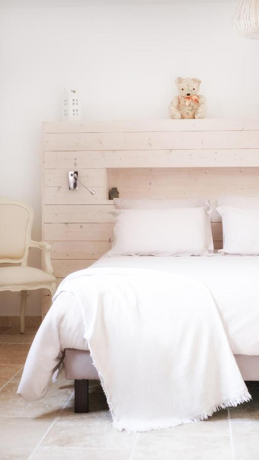 L'Ostal - Bed & Breakfast - Chambres Et Suites De 25 A 40M2 - Spa Saint-Hilaire-dʼOzilhan المظهر الخارجي الصورة