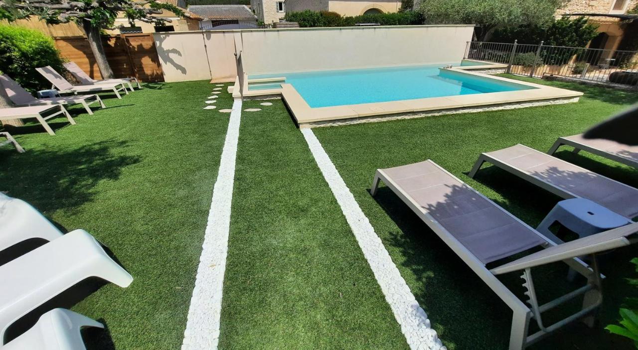 L'Ostal - Bed & Breakfast - Chambres Et Suites De 25 A 40M2 - Spa Saint-Hilaire-dʼOzilhan المظهر الخارجي الصورة